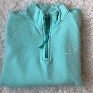 Vineyard Vine quarter zip crew neck